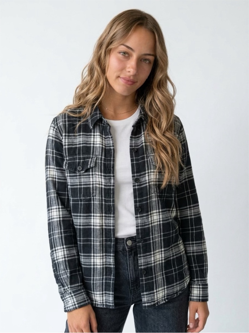 Tilley Plaid Flannel Shirt in Black & White Size Medium